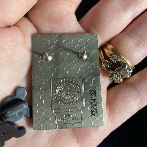 Walt Disney World Captain EO Michael Jackson pin from 2010 perfect condition✨ - Picture 4 of 4